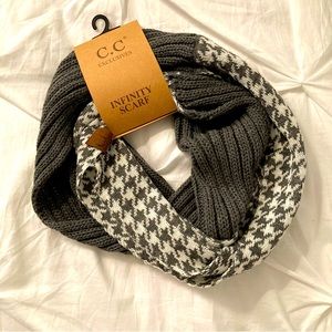 NWT CC Infinity Scarf